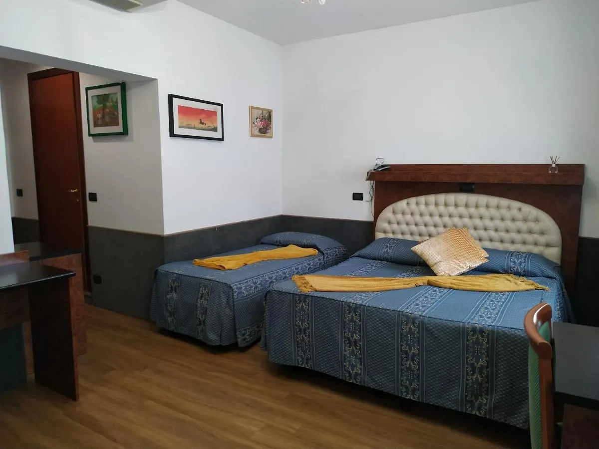 Atlantide Hotel Venedik 2*,  İtalya